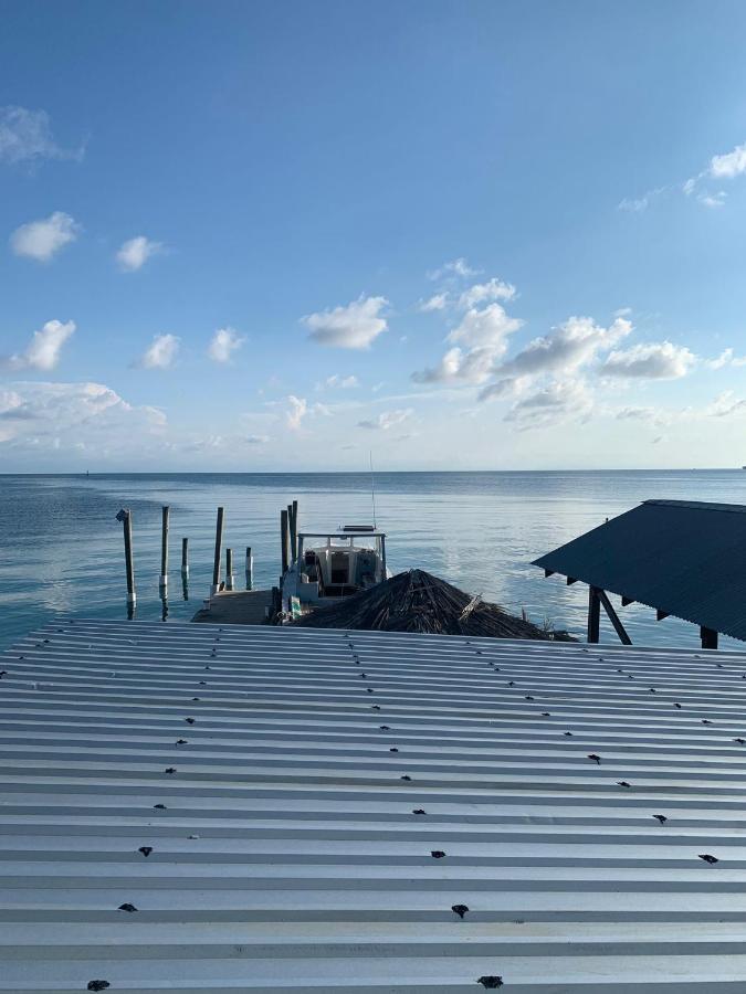 Paradise Divers Hotel Ютила Экстерьер фото