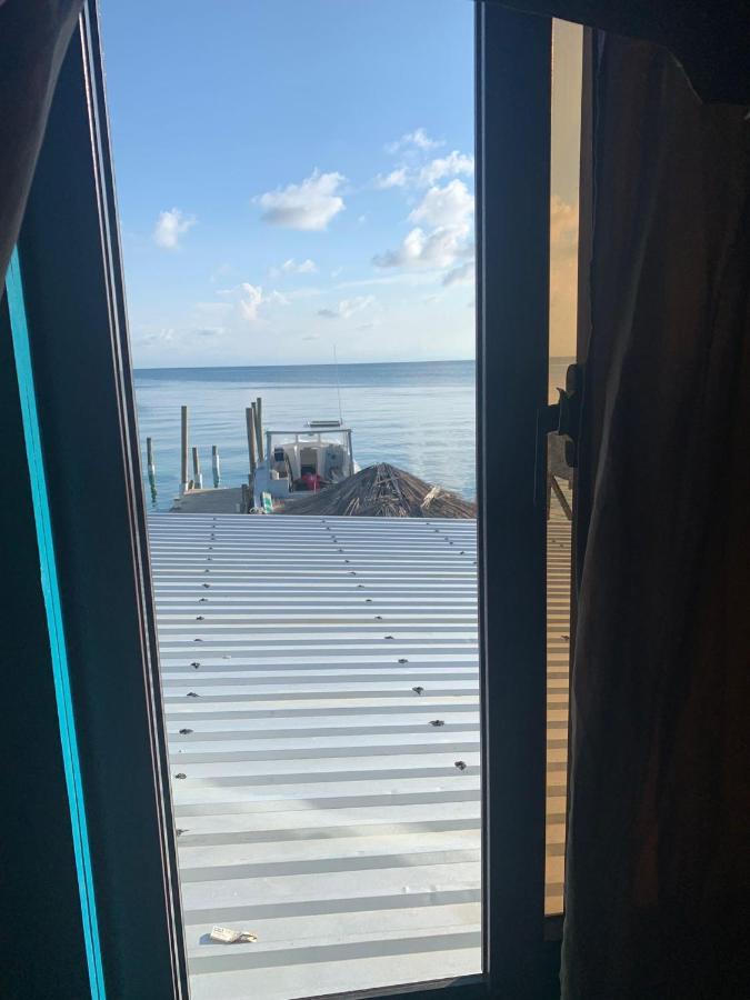 Paradise Divers Hotel Ютила Экстерьер фото